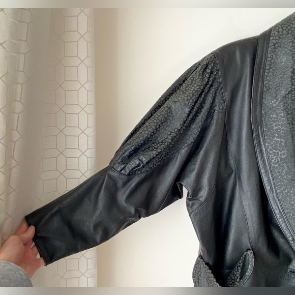 Vintage black leather puff sleeve sueded abstract dot patterned jacket - Picture 12 of 16